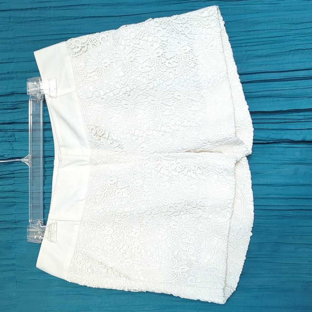 The Limited White Floral Lace Shorts size 8